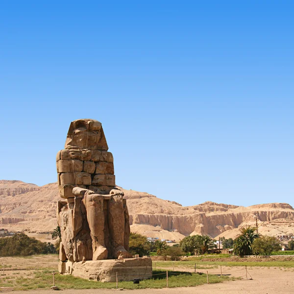 Memnon kolosszussziéi — Stock Fotó