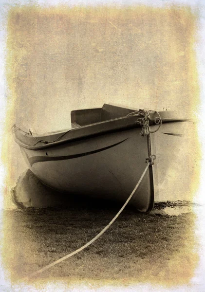 Винтажная лодка — стоковое фото