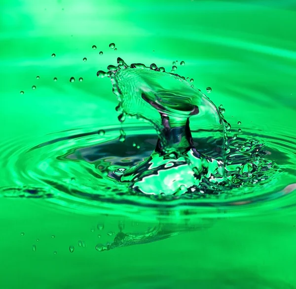 Havada toplantı iki su damlası — Stok fotoğraf