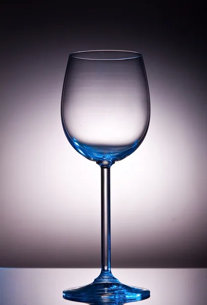 Kristallweinglas mit Hintergrundbeleuchtung — Stockfoto