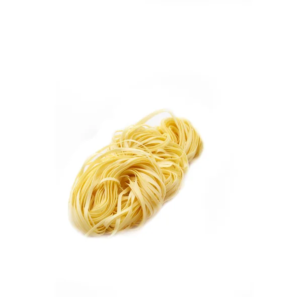 Makaron jaja świeże włoskie tagliatelle — Zdjęcie stockowe