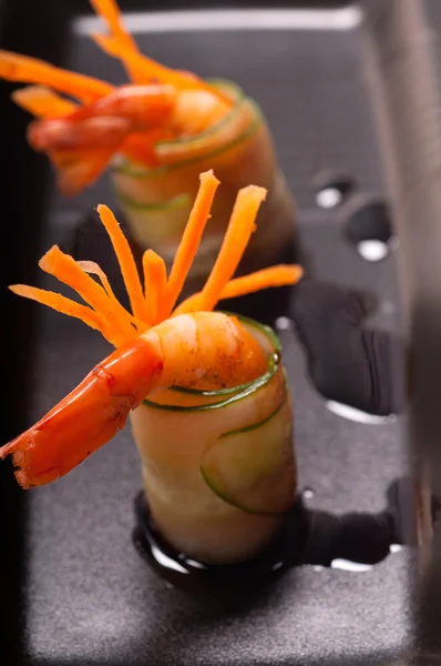 Camarão colorido camarões aperitivo lanche — Fotografia de Stock