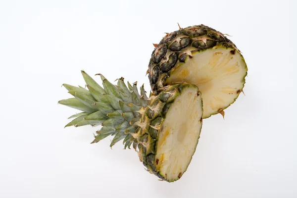 Friss szelet ananász fehér alapon — Stock Fotó