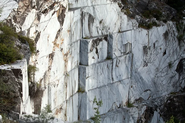 Márvány kőbányák - Apuan Alpok, Carrara, Toszkána, Olaszország — Stock Fotó