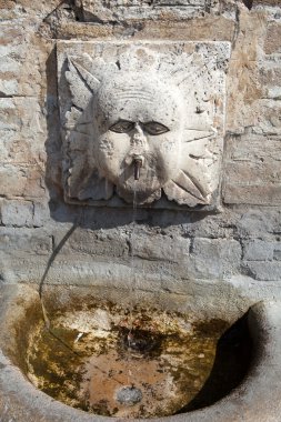 taş çeşme. Assisi. Umbria