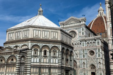 Baptistery, Campanile ve Duomo manzarası