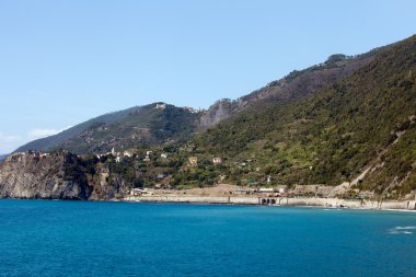 The picturesque coastline of the Cinque Terre clipart