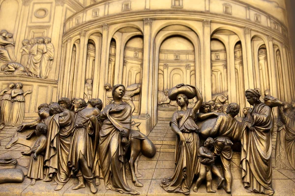 Florenz - Baptisterium, Paneel der Tür zum Paradies — Stockfoto