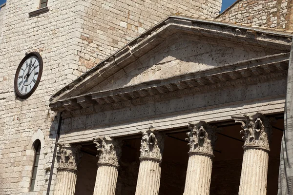 Assisi - il tempio di Minerva — Foto Stock