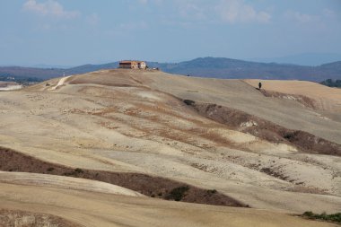 Girit senesialpineskiërs bergen op de achtergrond