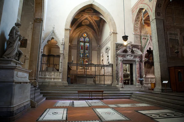 佛罗伦萨-圣十字教堂内部的大教堂 — 图库照片