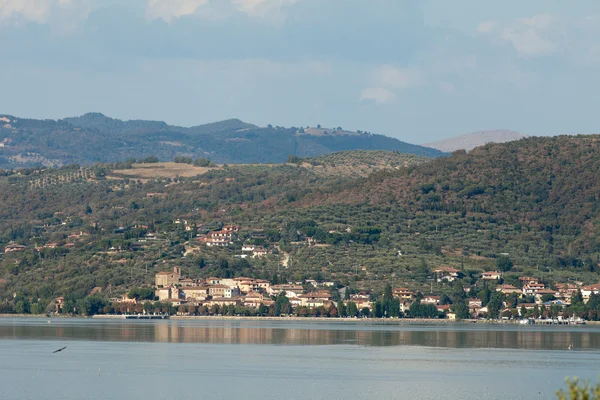Trasimeno Gölü yaz. Umbria, İtalya — Stok fotoğraf