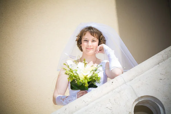 Молодая невеста — стоковое фото