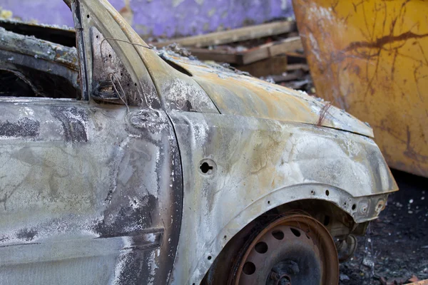 Burnt down car — Stock Photo, Image