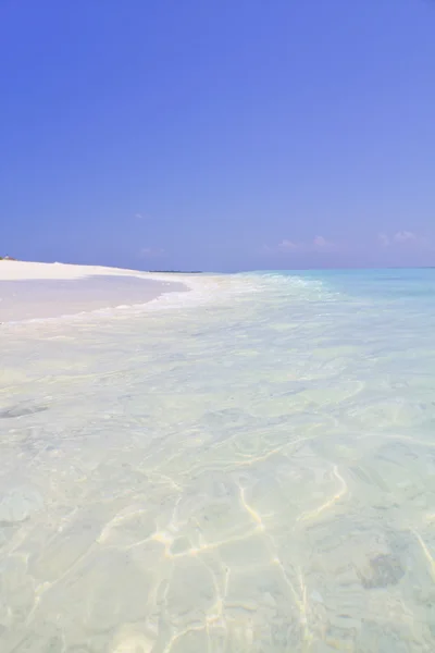 Spiaggia tropicale delle Maldive — Foto Stock