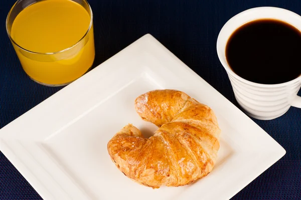 Croissant breakfast — Stock Photo, Image