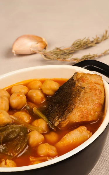 Chickpea fish stew — Stock Photo, Image