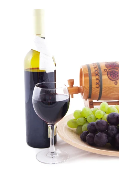 Garrafa de vinho tinto, vidro e barril — Fotografia de Stock