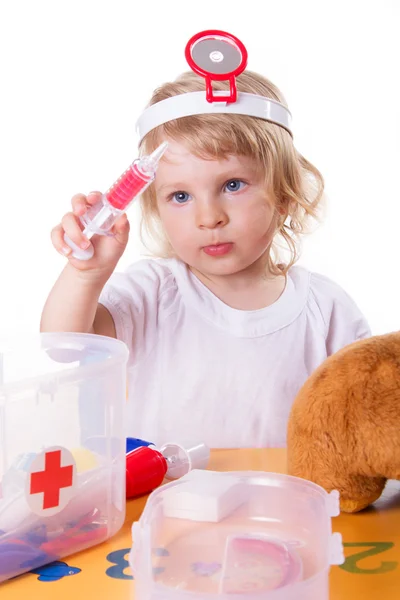 Menina brincando como médico — Fotografia de Stock