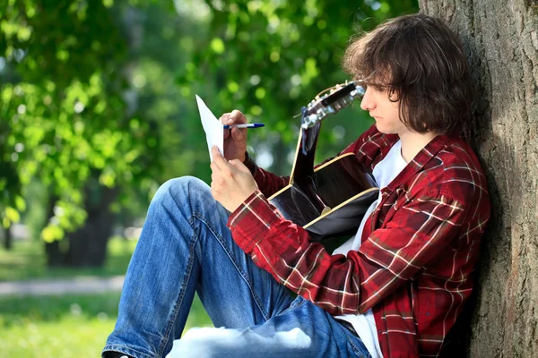 Man composing song — Stock Photo, Image