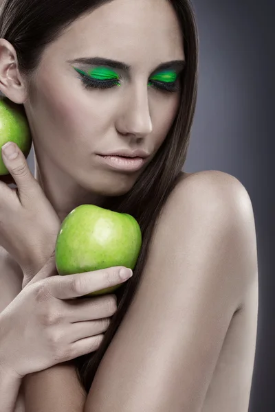 Green apple and green make up — Stock Photo, Image