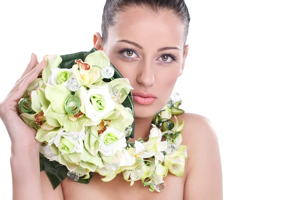 花を持つ美しい女性 — ストック写真
