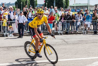 Yellow Jersey- Fabian Cancellara clipart