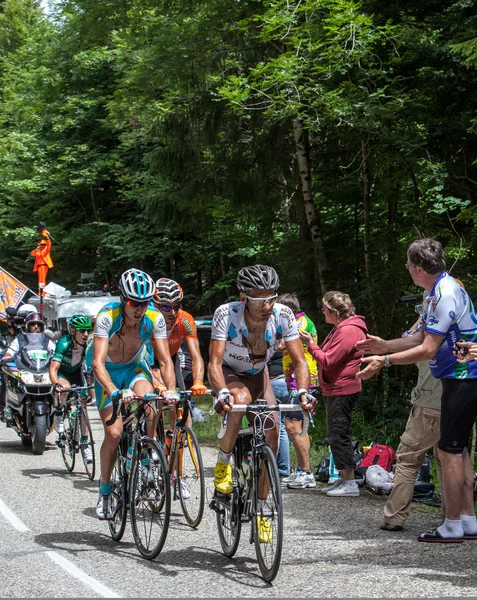 Grupp cyklister på col du granier — Stockfoto