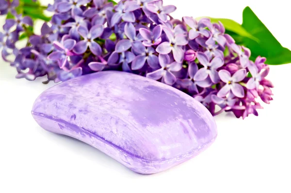Мыло фиолетовое с сиренью — стоковое фото