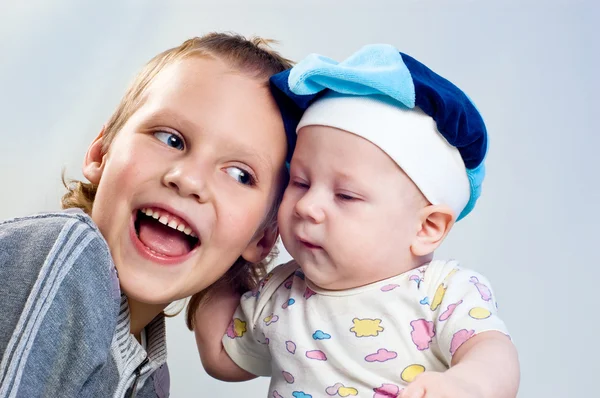 Two little brothers are expressed by a delight and gladness — Stock Photo, Image