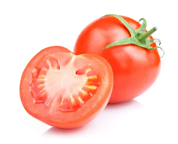 Frische reife Tomaten isoliert auf weiß mit Schnittpfad — Stockfoto