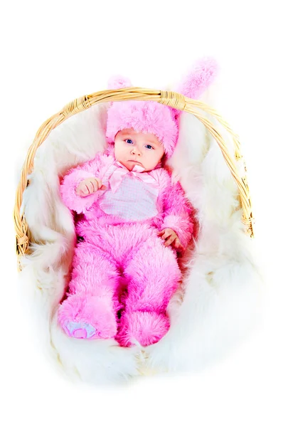 Bebé recién nacido divertido vestido con traje de conejo de Pascua — Foto de Stock