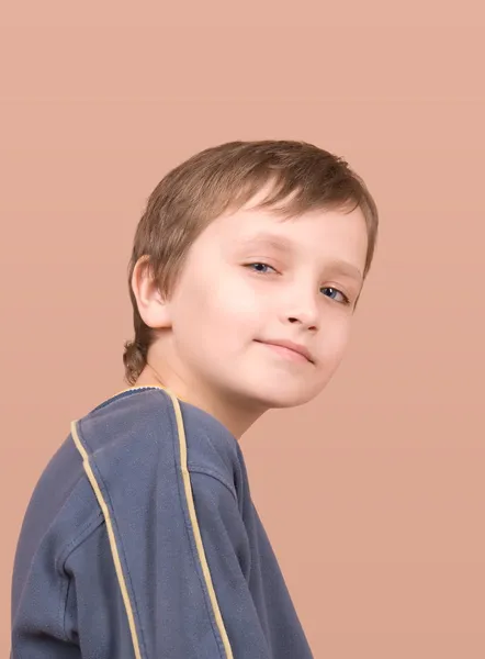 Uśmiechający się portret chłopca — Zdjęcie stockowe