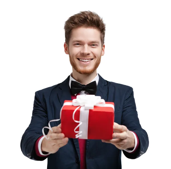 Man geeft een cadeautje — Stockfoto