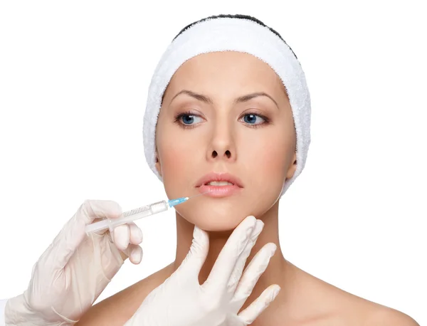 Försöker botox läppar korrigering — Stockfoto