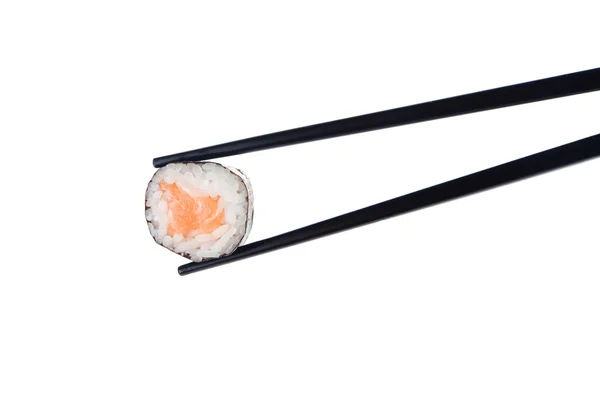 お箸でロール寿司 — ストック写真