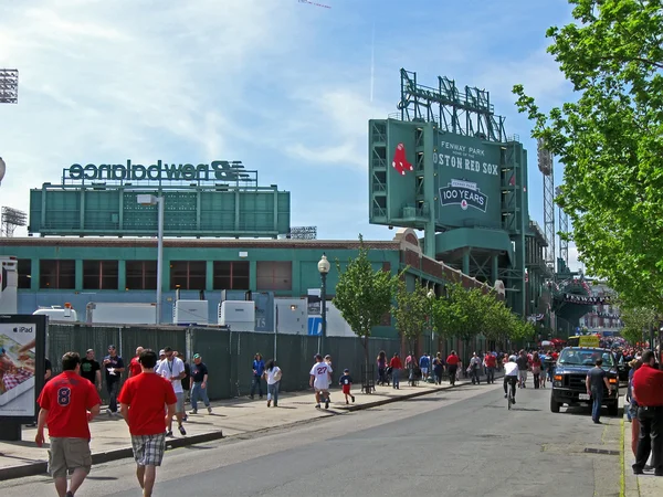 Fenway Park en Boston es el lugar de deportes profesionales más antiguo de Estados Unidos . —  Fotos de Stock
