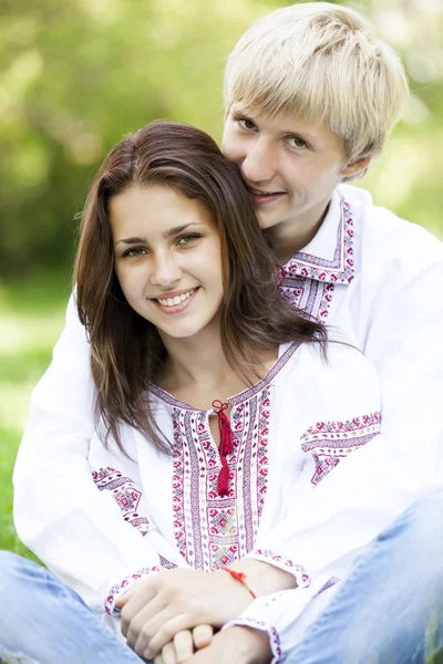 Slav teens in national Ukrainian clothing. — Stock Photo, Image
