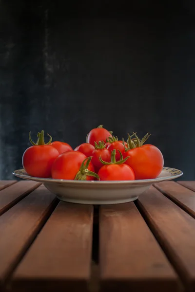 Plato de tomates —  Fotos de Stock