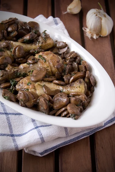 Chicken with fungus — Stock Photo, Image