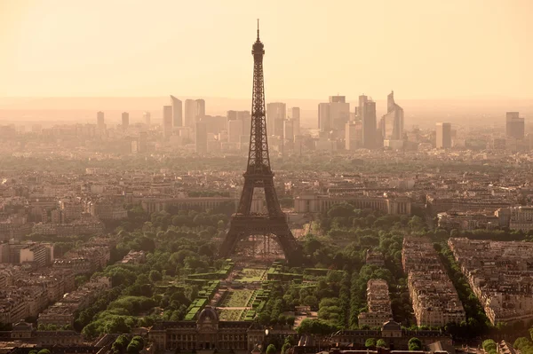 Eiffelturm in paris blick vom montparnasse gebäude — Stockfoto