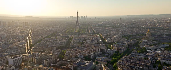 Ейфелева вежа в Парижі вид з Montparnasse будівлі — стокове фото