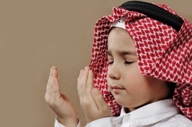 Arabic Kid praying Doa clipart