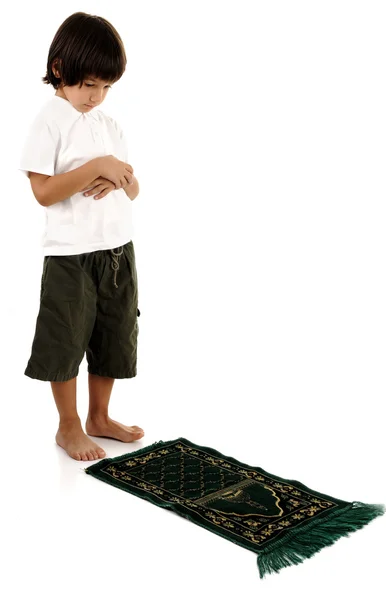 Μουσουλμάνο αγόρι προσεύχεται — Φωτογραφία Αρχείου