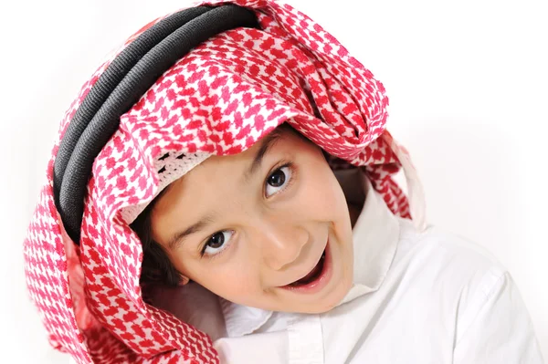Schattige Arabische kleine jongen — Stockfoto