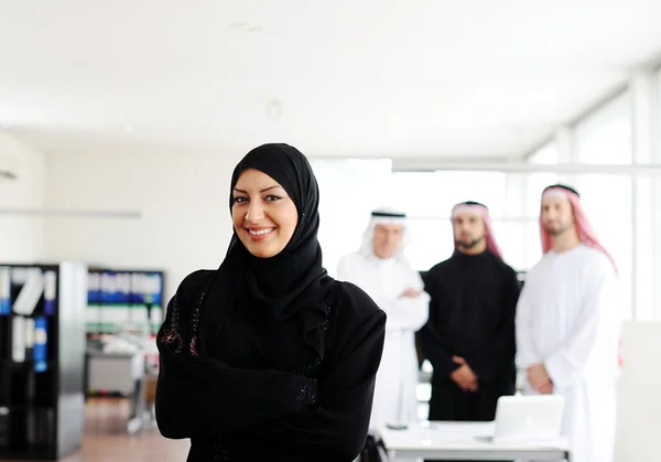 Arabo d'affari di successo e felice — Foto Stock