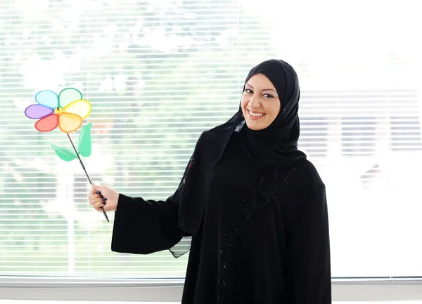 Arabic muslim woman is smiling with a healthy teath — Stock Photo, Image