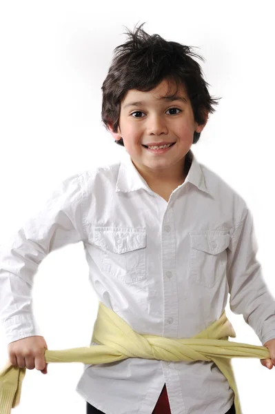 かわいい子供 tiying シャツと彼の胴体 — ストック写真