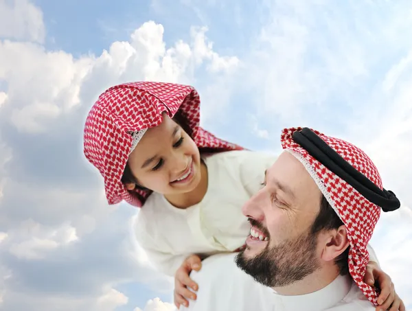 Arabic father and little kid — Stock Photo, Image
