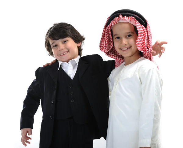 Arabskiej i Europejskiej chłopców — Zdjęcie stockowe